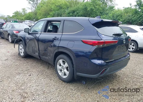 2021 Toyota Highlander L z USA, uszkodzony, nr VIN 5TDCZRAH1MS536647